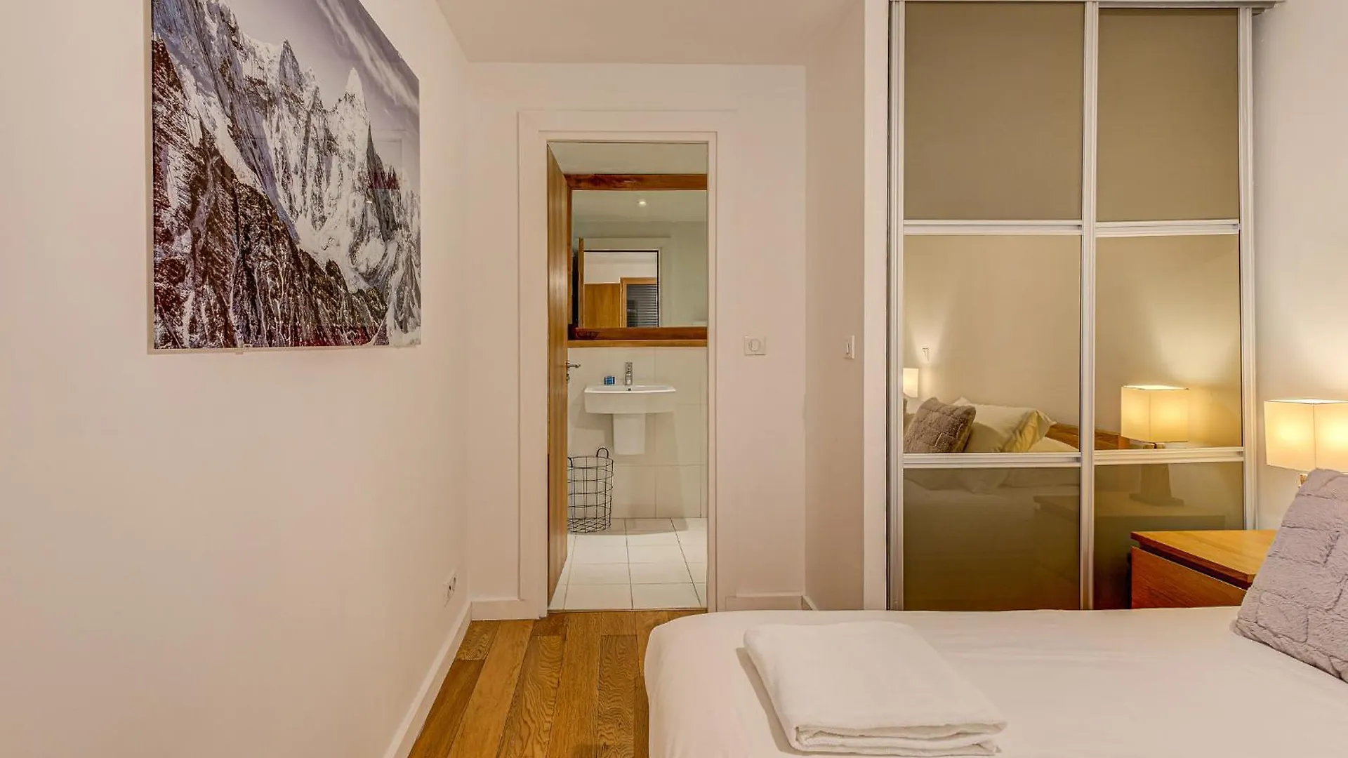 Apartment Biolay - Alpes Travel - Central Chamonix - Sleeps 6