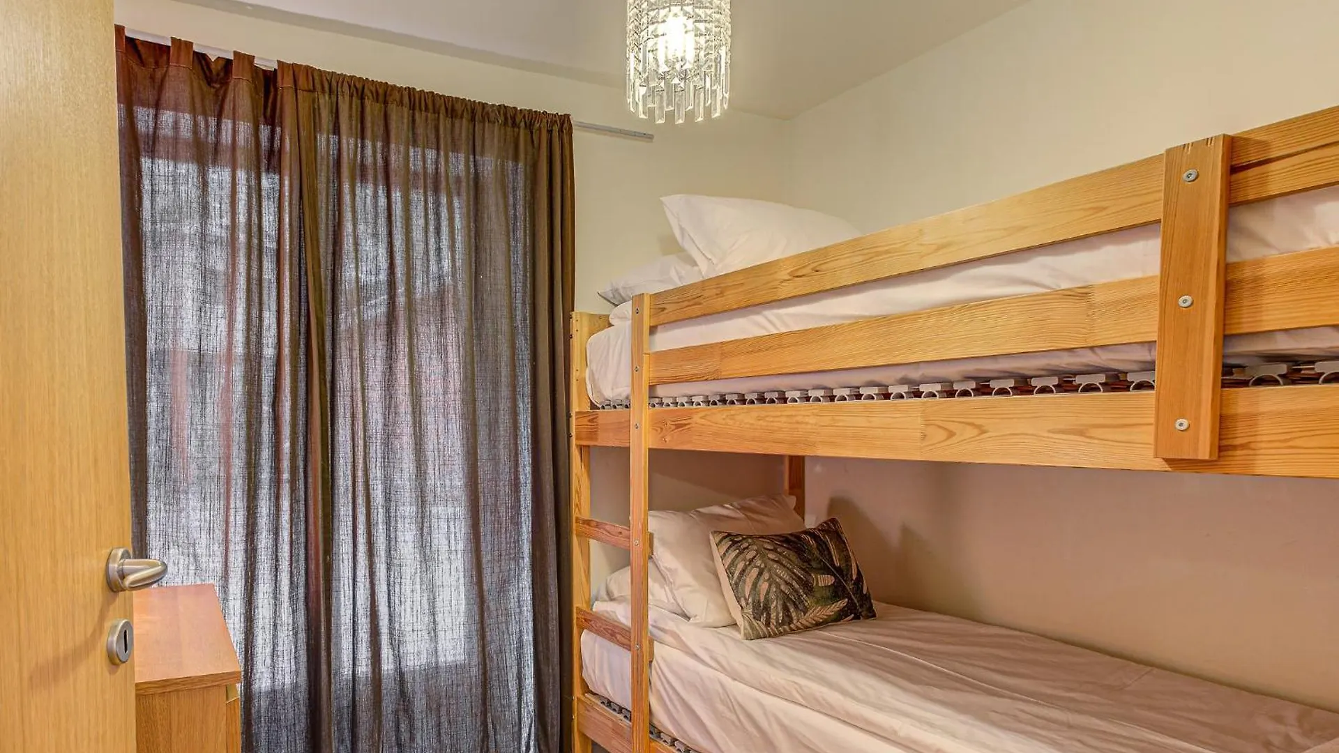 Apartment Biolay - Alpes Travel - Central Chamonix - Sleeps 6
