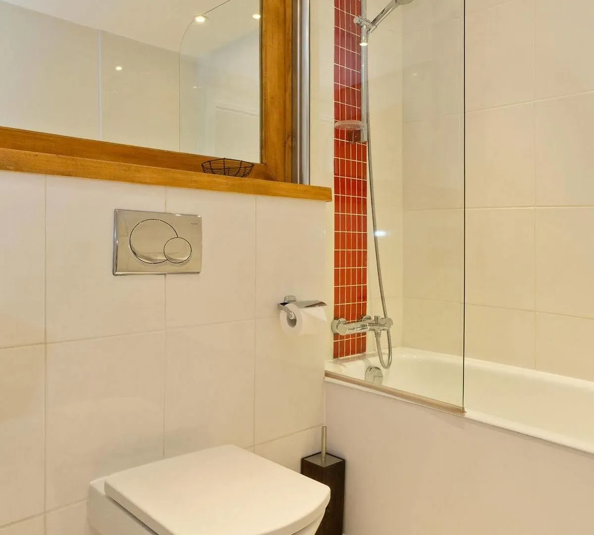 Apartment Biolay - Alpes Travel - Central Chamonix - Sleeps 6 0*,  France